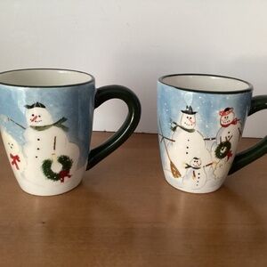 2004 Oneida Kitchen Snow Family 2 Latte Coffee. Tea Cocoa Mugs Hand Painted